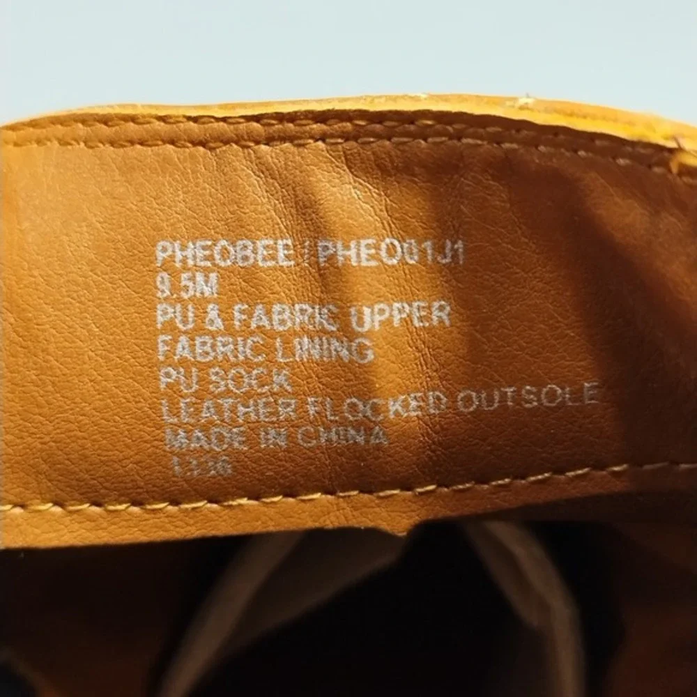 Madden Girl Phoebee Lug Chelsea Boots Mens US 9.5M Brown Round Toe Ankle Pull On